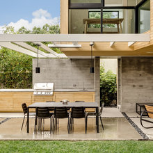 Outdoor Kitchen