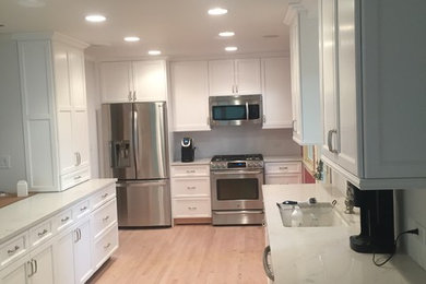 Example of a classic kitchen design in Chicago