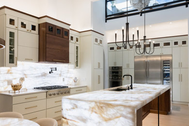 Kitchen - kitchen idea in Boston
