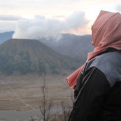Dyanika Ayus foto