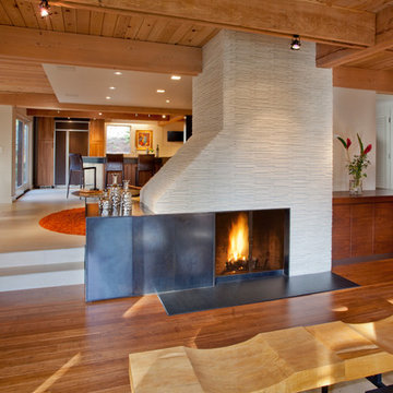 70's West Hill's Stilt House Revival