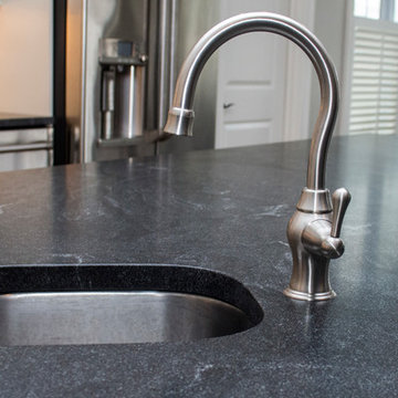 Gourmet cream and grey new build kitchen