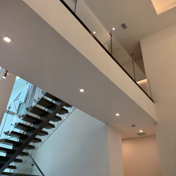Steel and Glass Design Aripeka Viera