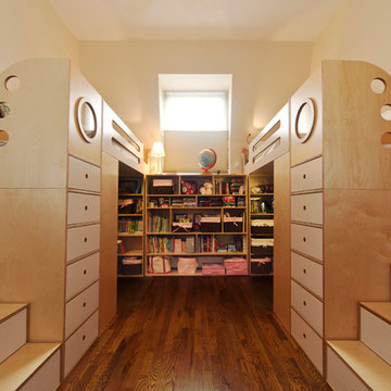 Brooklyn Heights, sister's shared room