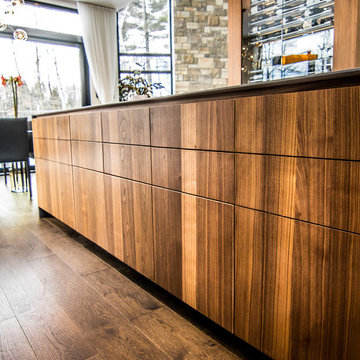 Urban Kitchen in Walnut