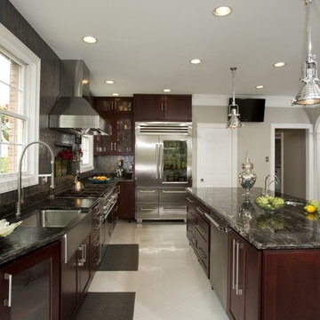 Contemporary, Gourmet Kitchen in Mount Vernon is a Cook's Dream