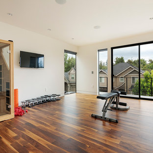 ポートランドの北欧スタイルのおしゃれなホームジムの写真