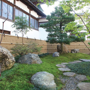 和風庭園の趣を引き立てるこだわり竹の美しさ