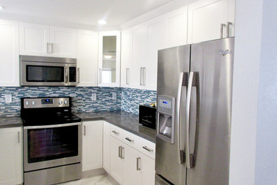 Transitional kitchen photo in Miami