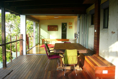 Design ideas for a contemporary verandah in Sunshine Coast.