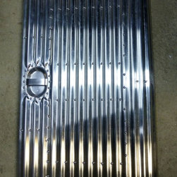 Schrankt&uuml;re aus Aluminiumwellblech, Prototyp - Furniture
