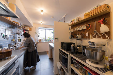 横浜にあるカントリー風のおしゃれなキッチンの写真