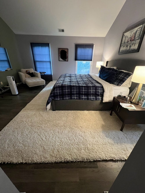 10x14 Rug under King Size Bed is too big