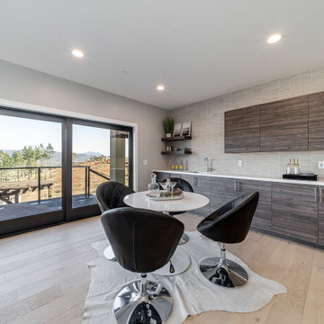 3914 Heathfield - Design Build + Merchandised
