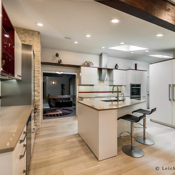 Frank Lloyd Wright Mid Century Kitchen Newton