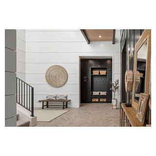 Silver Spurs - Transitional - Entry - Seattle - by Enfort Homes | Houzz