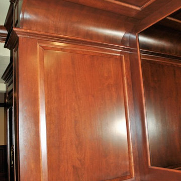Luxurious Basement Bar
