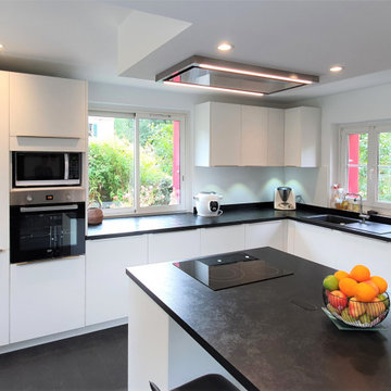 Rénovation complète cuisine Noire & Blanche