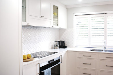 Photo of a transitional kitchen in Perth.