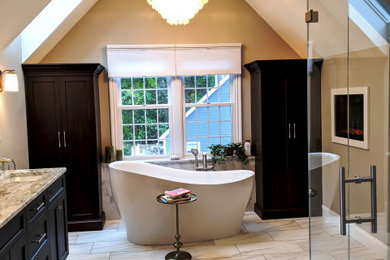 Bathroom - transitional bathroom idea