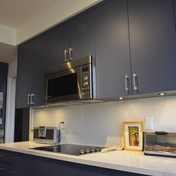Closed Kitchen@Kerrisdale