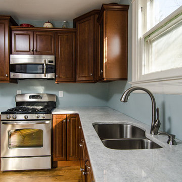 White Pearl Quartzite with Soapstone Accent Piece