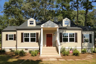 Inspiration for a craftsman entryway remodel in Atlanta