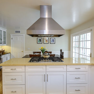 Bright & Spacious Kitchen