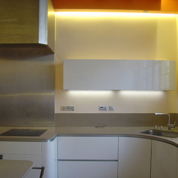 Cuisine avec plan de travail en quartz Silestone Toffee