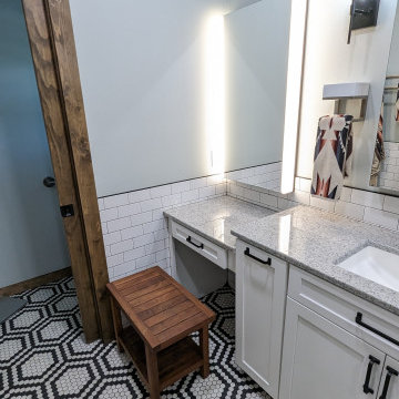Black and White Master Bath