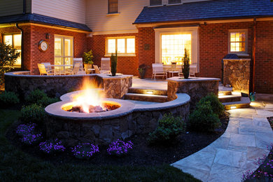 This is an example of a traditional patio in Richmond.