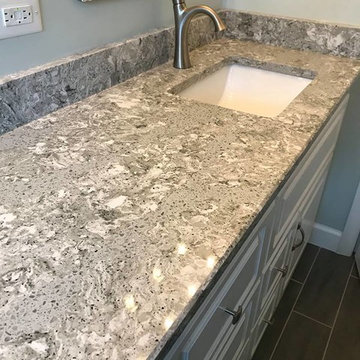 Subway Tile / Doorless Shower