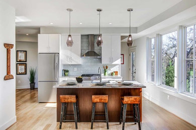 Example of a transitional kitchen design in DC Metro
