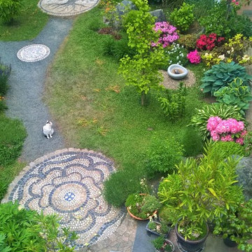 Garden with plants and mosaik, Garten mit Pflanzung und Mosaik