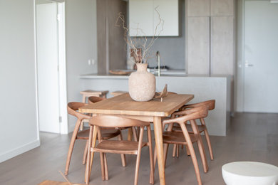 Design ideas for a dining room in Melbourne.