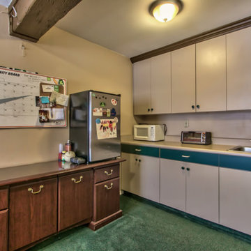 Mountain Lodge For Sale - 10050 Sierra Drive, Soda Springs