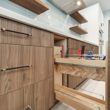 Modern Kitchen at Harbour Pointe