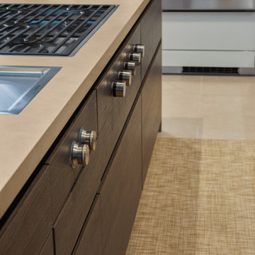 Modern elegance with LEICHT cabinets