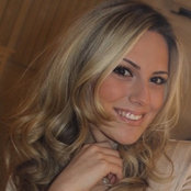 Irmak Karakelle's photo