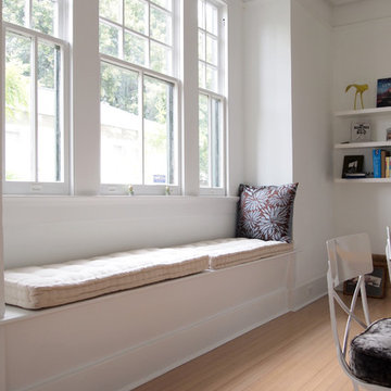 My Houzz: Gold Flourishes Accent a White Bungalow in New Orleans