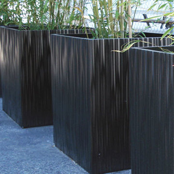 Kenji Square Planter, Graphite