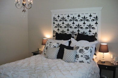 Bedroom - contemporary bedroom idea in Vancouver