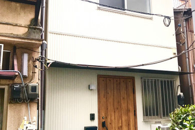 東京23区にあるトラディショナルスタイルのおしゃれな住まいの写真