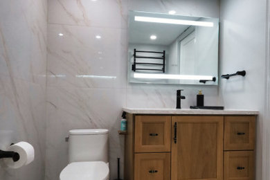 Transitional home design photo in Cleveland