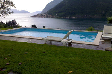 Ispirazione per una piscina minimal
