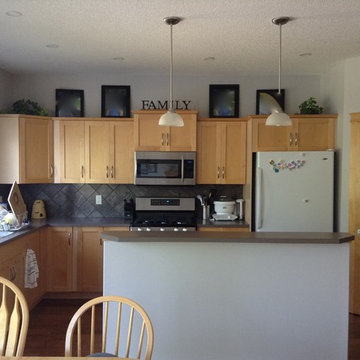 Kitchen Cabinet Refinish and Glazing