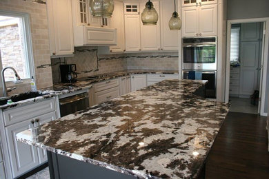 Inspiration for a transitional kitchen remodel in Omaha