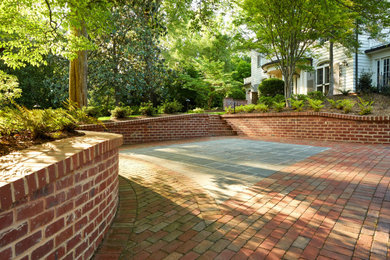 Inspiration for a classic garden in Charlotte.