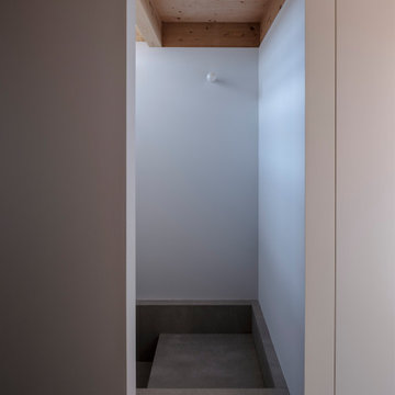 高台の窓と架構