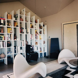 Artifort Tongue Chair - Furniture
